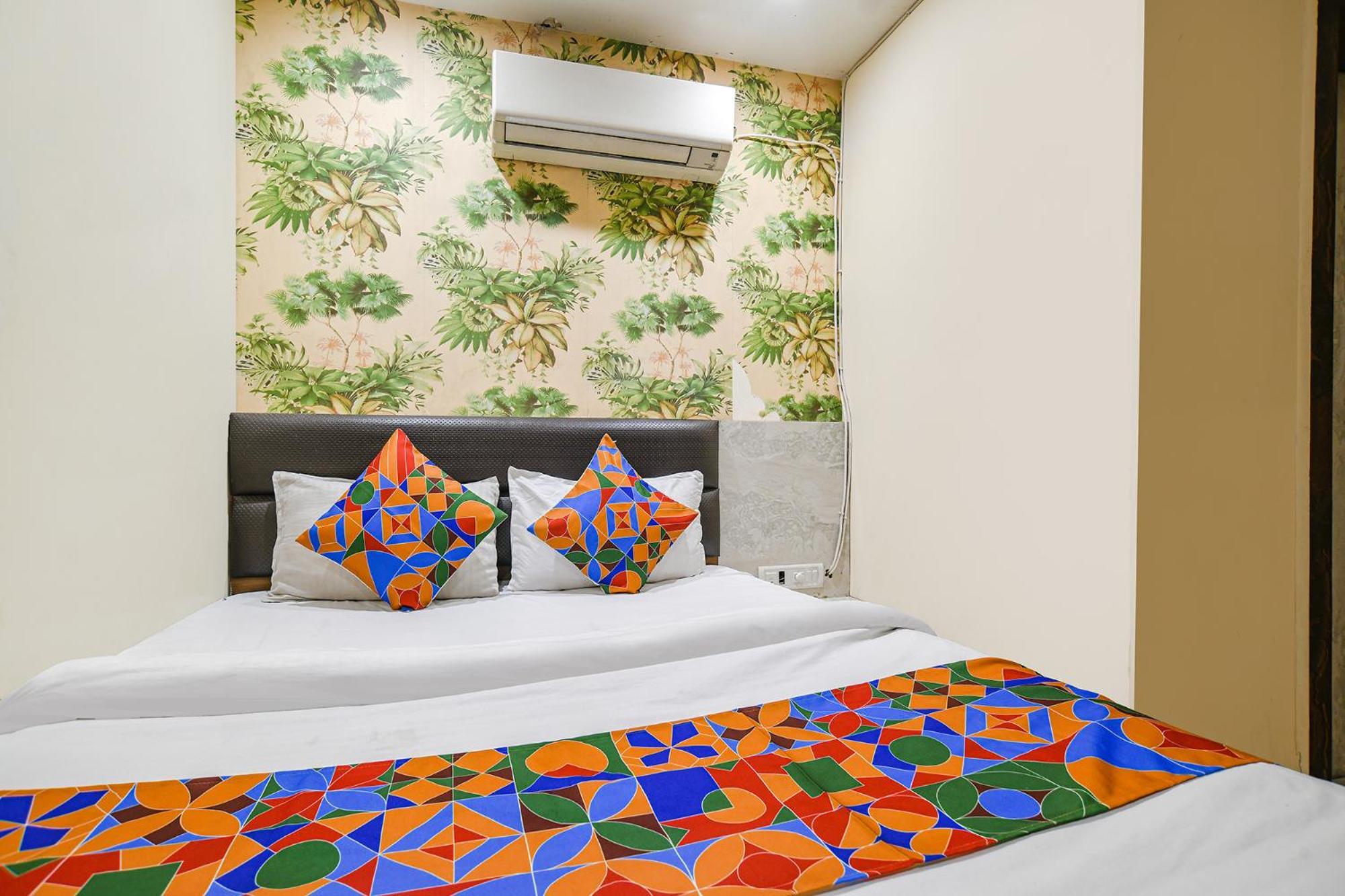 Fabhotel Shivam Palace- Near Mahakal Mandir Ujjain Exterior foto